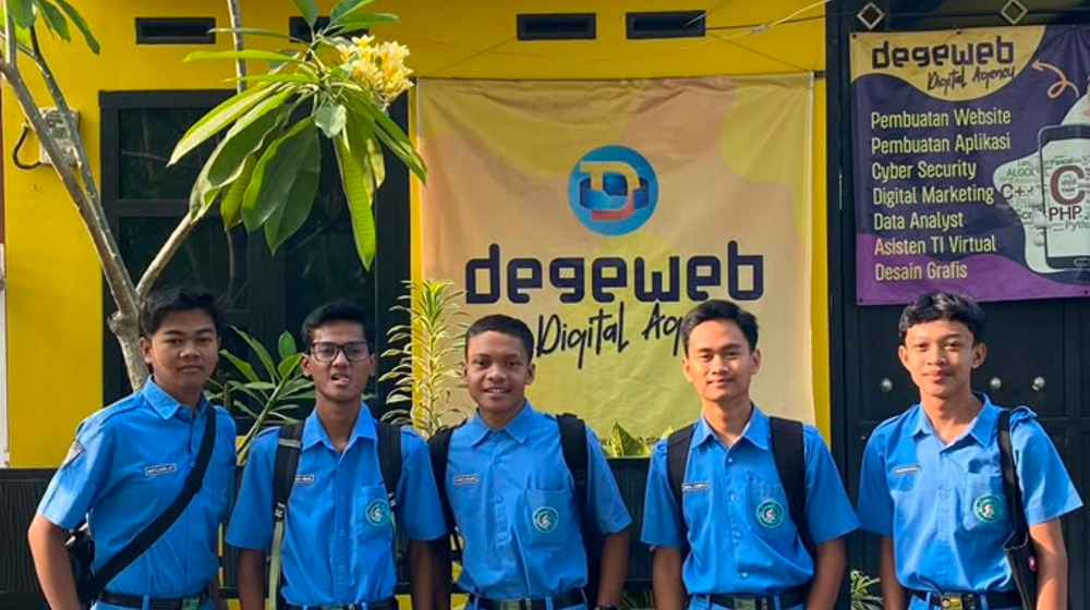 Praktik Kerja Lapangan